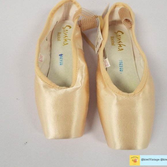 Sansha Women's Recital II Pointe Shoe Sz 7.5 with Tag. - Picture 5 of 6